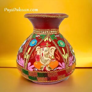 shaadi kalash made with soil. it is used in all wedding rituals.